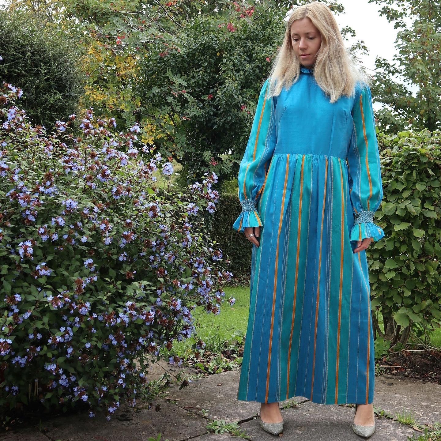 Vintage 70s Turquoise and Gold Party Maxi Dress. Long Sleeve. Collared. Size 14.