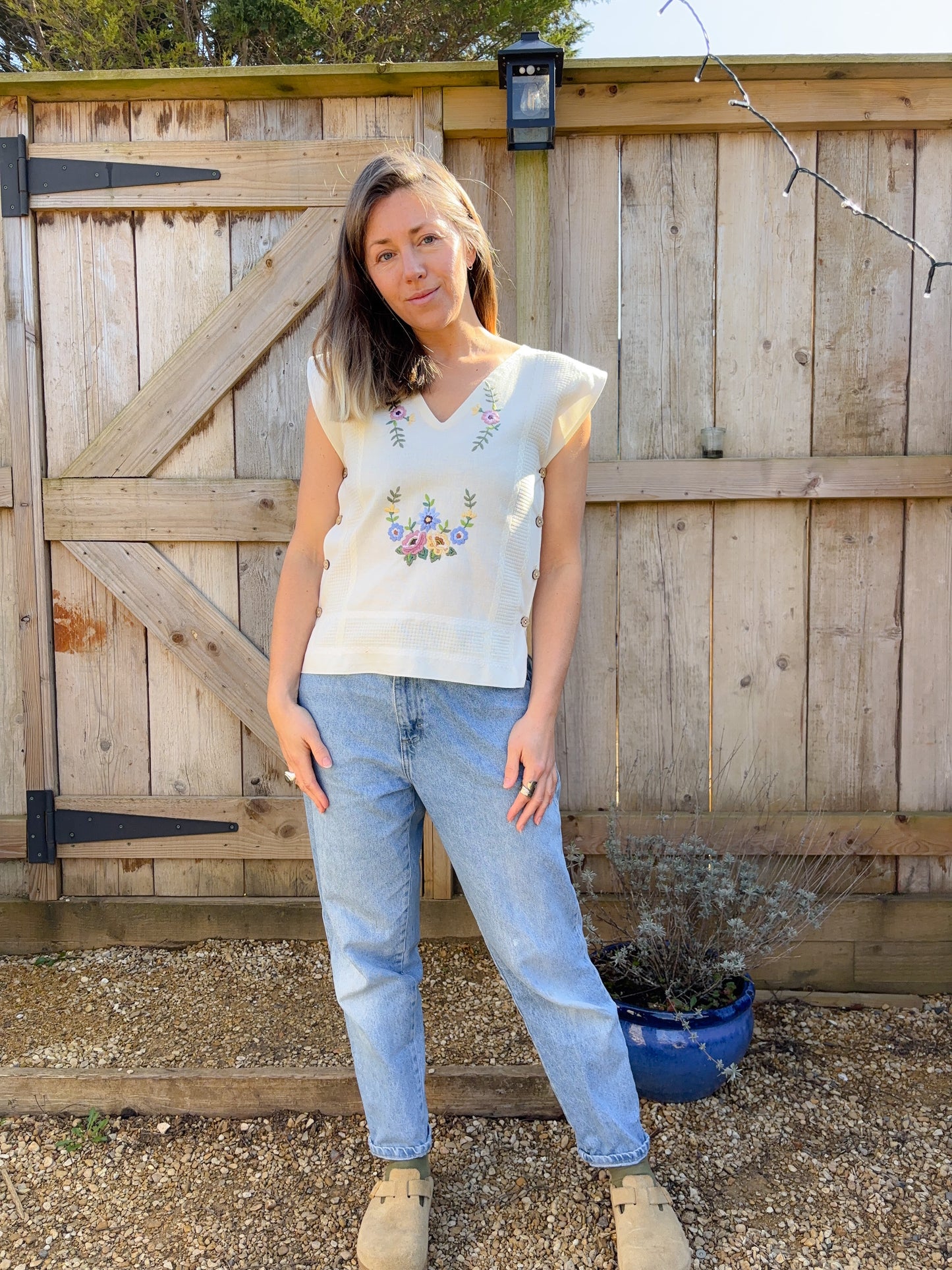 Pale lemon embroidered tablecloth tunic top 8-10