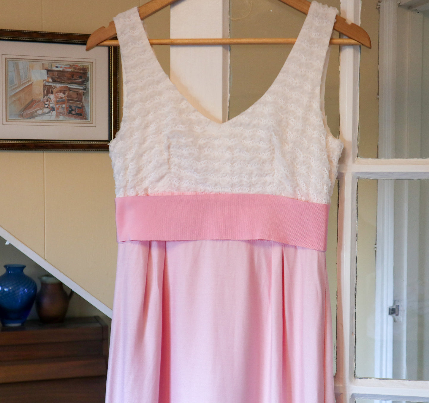 Vintage 1970s dress in pink and white. Vintage maxi. Pencil. Wiggle Dress. Size 8.