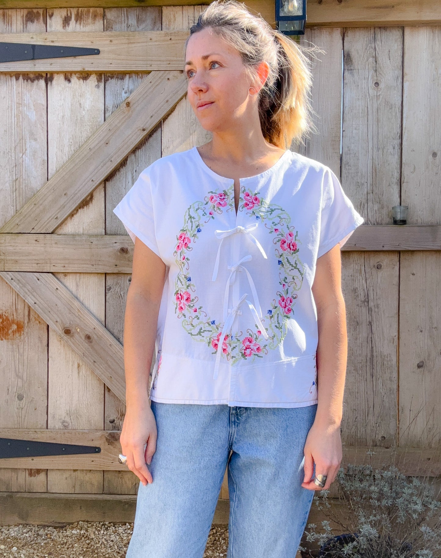 The Eden Blouse in floral embroidery size 14-16