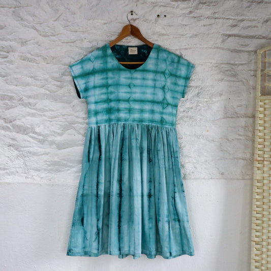 The Willow Dress In Sea Green Size Small (8-12)